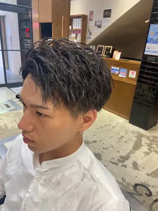 ミディアム パーマ メンズ メンズカット、パーマ 特化美容師🌀/高田のヘアスタイル