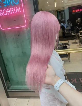 ロング カラー パーマ ヘアアレンジ メンズ キッズ ネイル マツエク・マツパ アイブロウ ハイトーン/ピンク 💗モモ໒꒱のヘアスタイル