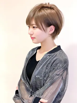 ショート カラー ディレクター ノナカのヘアスタイル