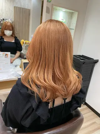 セミロング カラー 🌈派手髪ハイトーン 🌈鈴木亮太🌈のヘアスタイル