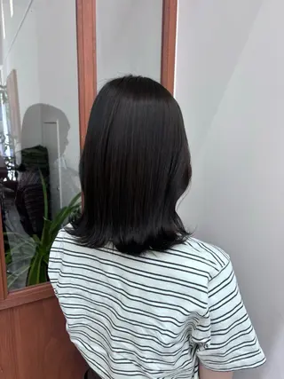 ミディアム カラー COQOO ORGANIC所属・河野 凛依のヘアスタイル