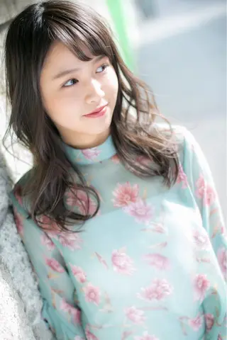 ロング 青木 はるなのヘアスタイル