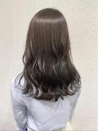 カラー 艶髪🥣透明感カラー 🫧前田奈津実のヘアスタイル