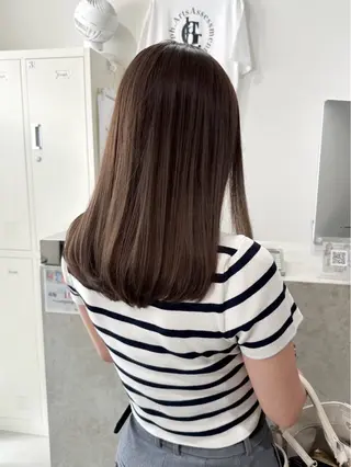 セミロング カラー 原口 桃歌のヘアスタイル