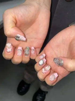 ネイル RICO NAIL所属・RICO Nail パーツつけ放題🌈のネイルデザイン