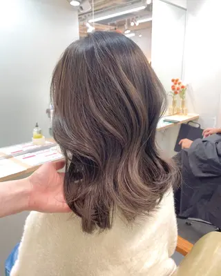 ミディアム カラー 韓国レイヤー　船橋 徒歩5分/小川友美のヘアスタイル