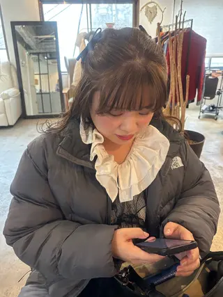 セミロング カラー Hayashi Shioriのヘアスタイル