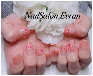 ネイル Nail salon Evranのネイルデザイン