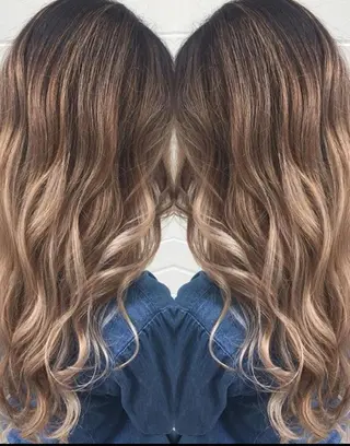 ロング カラー パーマ ヘアアレンジ Device ディバイスのヘアスタイル