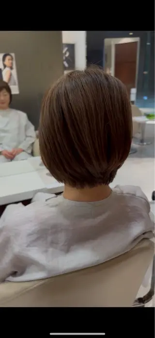 ショート レナークアリア 梅津美憂のヘアスタイル