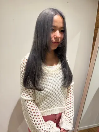 ロング 吉留 文月のヘアスタイル