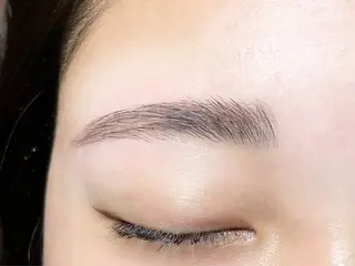 アイブロウ 櫻井 怜華のマツエク・マツパデザイン