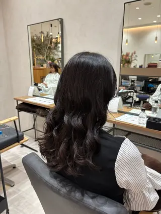 カラー 小西 暖のヘアスタイル