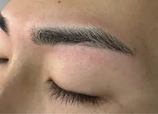 アイブロウ ar+ Fukamachiの眉毛・アイブロウイメージ