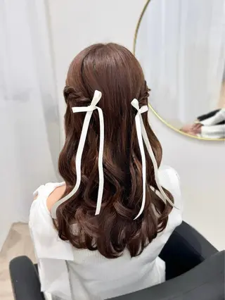 ロング ヘアアレンジ 𝒎𝒐𝒆🩰 名駅/ヘアメ/暖色♡のヘアスタイル