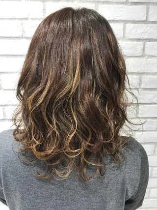 ミディアム カラー Ash 戸田公園店のヘアスタイル