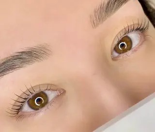 マツエク・マツパ OCTAVE天神店所属・オクターブ天神店 イサヤマの眉毛・アイブロウイメージ