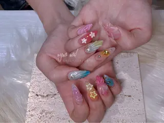 ネイル 花 火のネイルデザイン