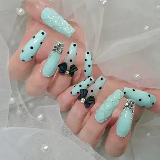 ネイル NEO Beauty Salon所属・𝐍𝐄𝐎 𝐉𝐔𝐑𝐈のネイルデザイン