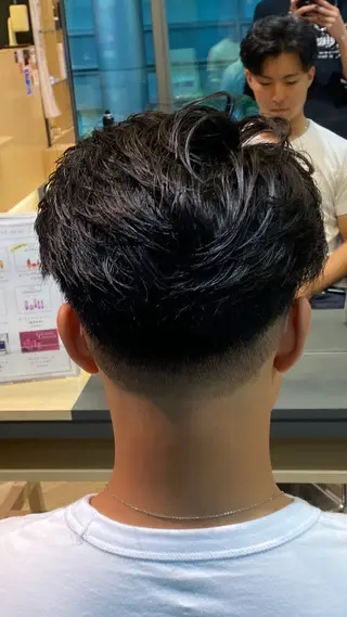 メンズ メンズ特化/フェザー /パーマ/伊勢元のヘアスタイル