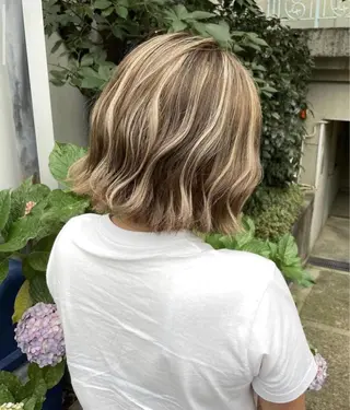 ミディアム レイヤーカット｜美髪 ｜青山のヘアスタイル