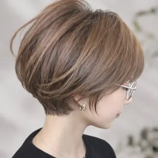 ショート カラー 遠藤 広美のヘアスタイル