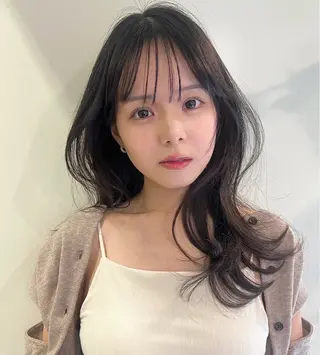 ロング レイヤー透明感カラー AIKAのヘアスタイル