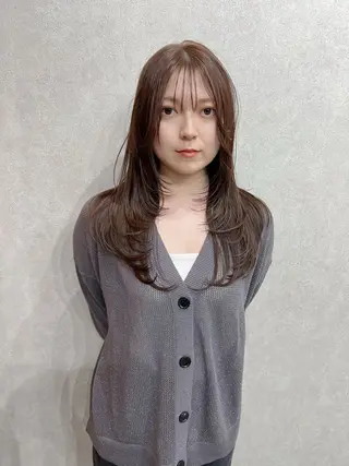 ロング カラー YUI ハイトーンカラーのヘアスタイル