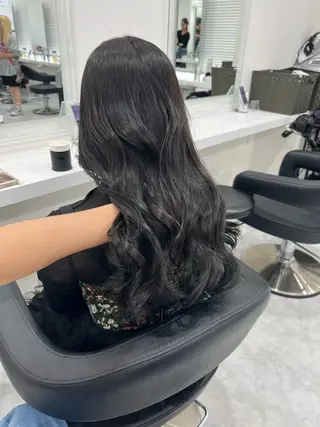 ロング カラー オリーブカラー🫒 レイヤーカット✂︎のヘアスタイル