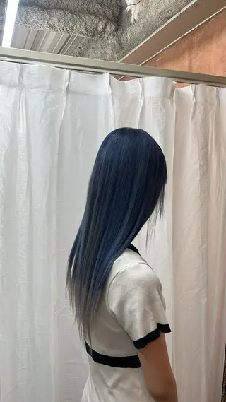 ロング ともざねゆか UniQ/岡山駅のヘアスタイル