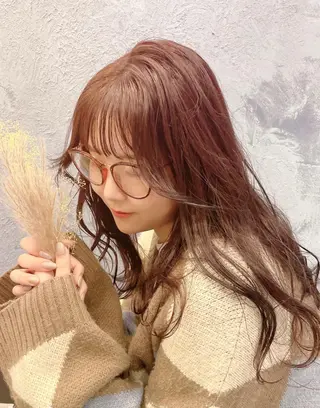 ミディアム 井上 亜海のヘアスタイル