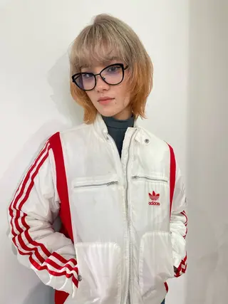 ミディアム カラー MIU/ルーツカラー 顔まわりレイヤーのヘアスタイル