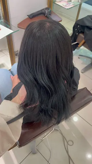 ミディアム カラー ハイトーンカラー 🤍🫧 長井 律のヘアスタイル