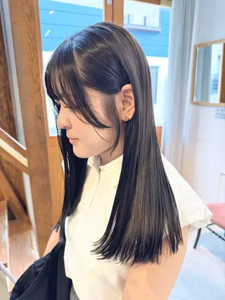 ロング カラー 透明感カラー/ハイト ーン/メイク/umiのヘアスタイル