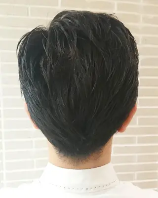 メンズ ブリーチ/ヘアケア/ 艶髪/イギチハルのヘアスタイル