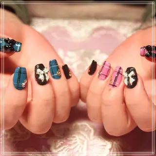 ネイル 山田 麻衣のネイルデザイン