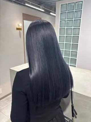 ロング 吉澤 愛心のヘアスタイル