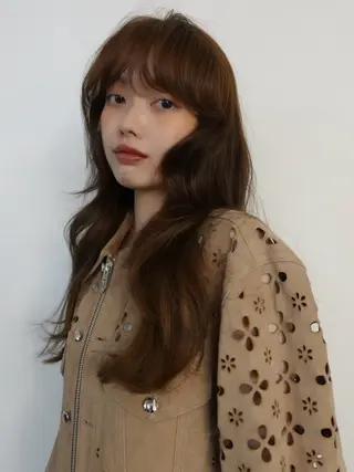 ロング カラー ヘアアレンジ mina 🌷のヘアスタイル