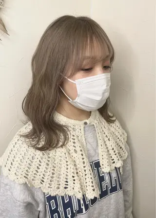 セミロング カラー ANNA 🧸のヘアスタイル