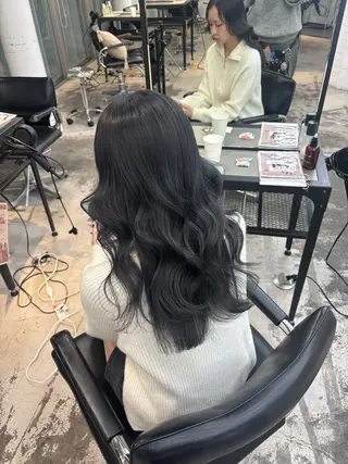 セミロング カラー ハイトーン sala 透明感🎀💭のヘアスタイル