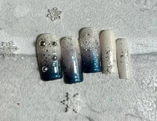 ミディアム 2dy所属・2DY NAIL SALONのネイルデザイン