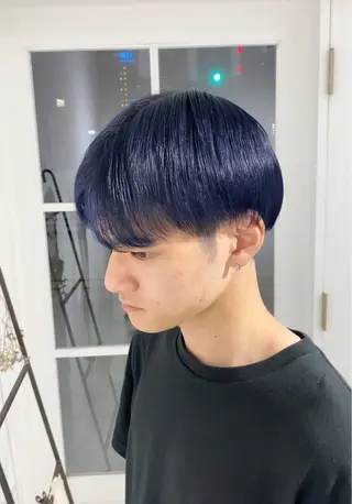 ショート カラー 鳴海 稜真のヘアスタイル