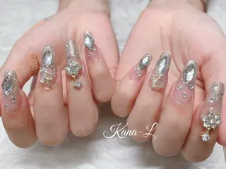 カラー ネイル 芦辺 香奈のネイルデザイン