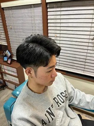 ショート メンズ SWELL-WHITE-所属・SWELL  高峰 将生  メンズ専門のヘアスタイル