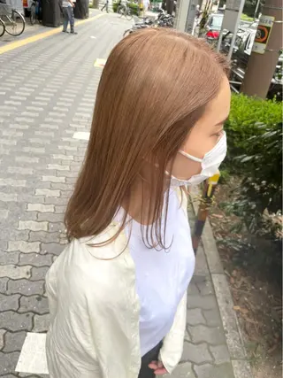 セミロング カラー akane .のヘアスタイル