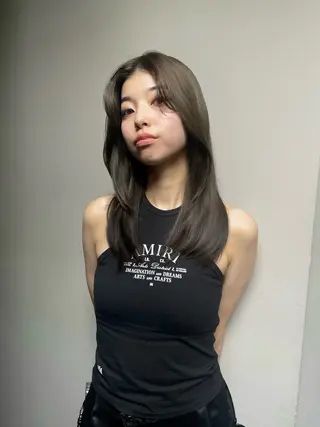 ミディアム suu 渋谷所属・Mirai /ナチュラルモードのヘアスタイル