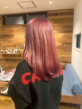 ロング カラー 中村 彩奈のヘアスタイル