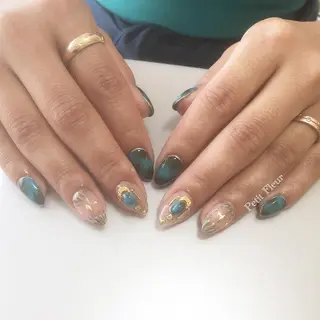 ネイル Petit Fleur所属・青柳 亜梨奈のマツエク・マツパデザイン