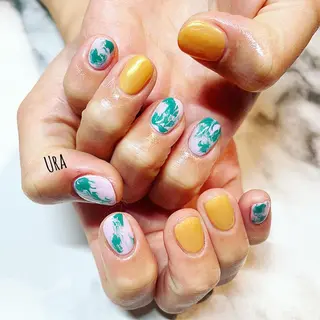ネイル UrakoNail 《nail》のネイルデザイン