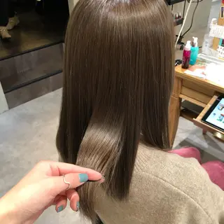 セミロング カラー VIEWユリナ メイク/ カットのヘアスタイル